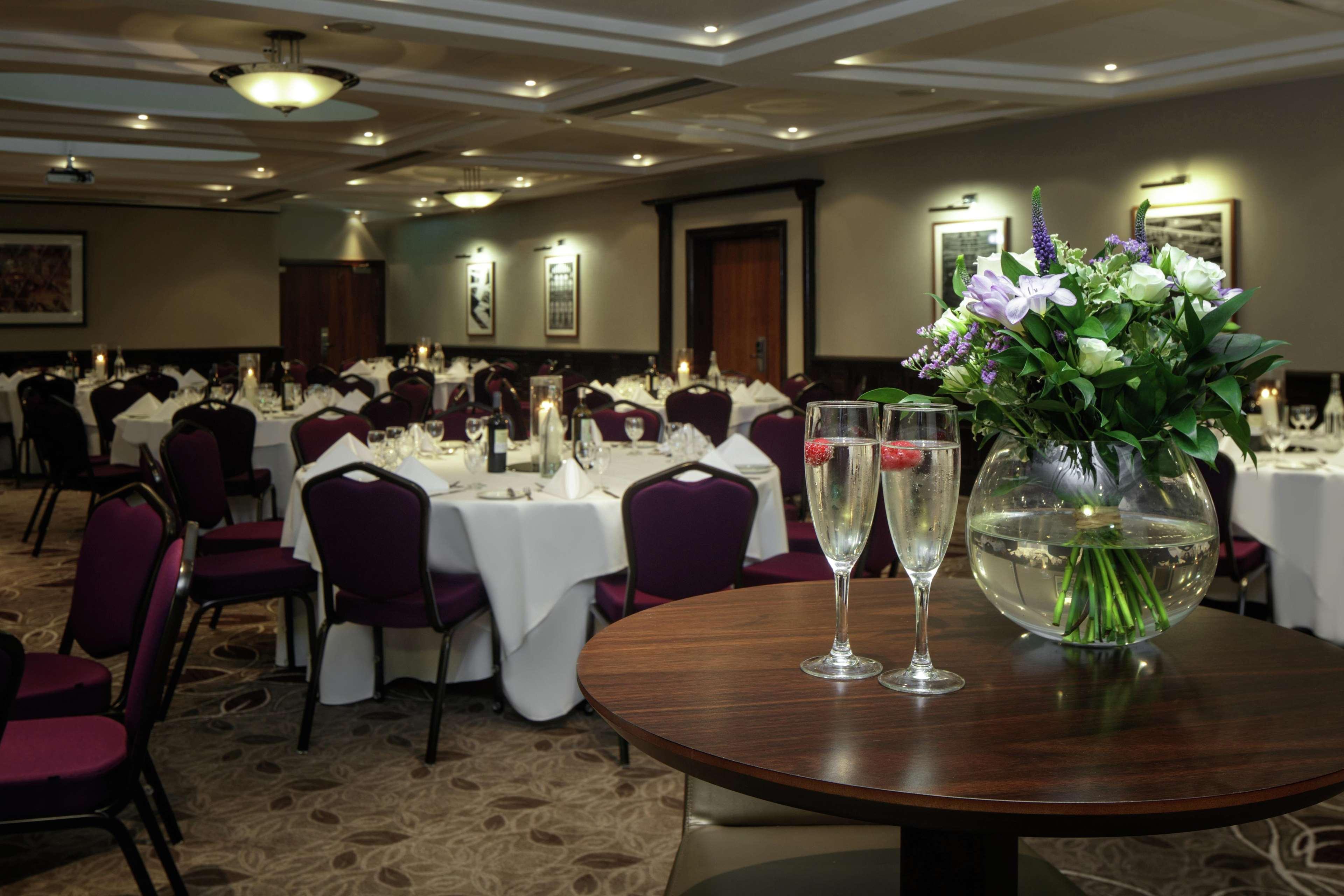 Hilton Cambridge City Centre Экстерьер фото