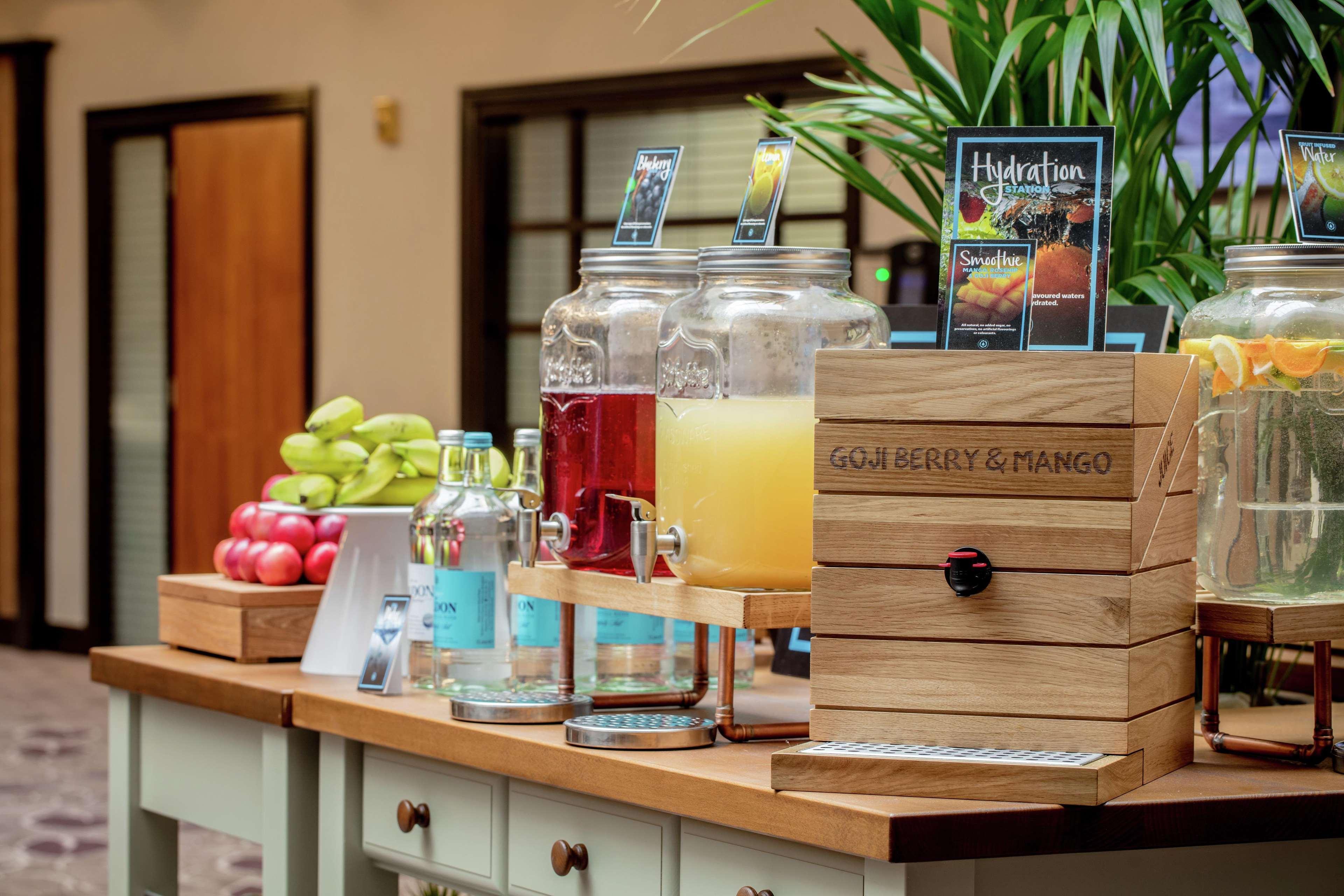 Hilton Cambridge City Centre Экстерьер фото