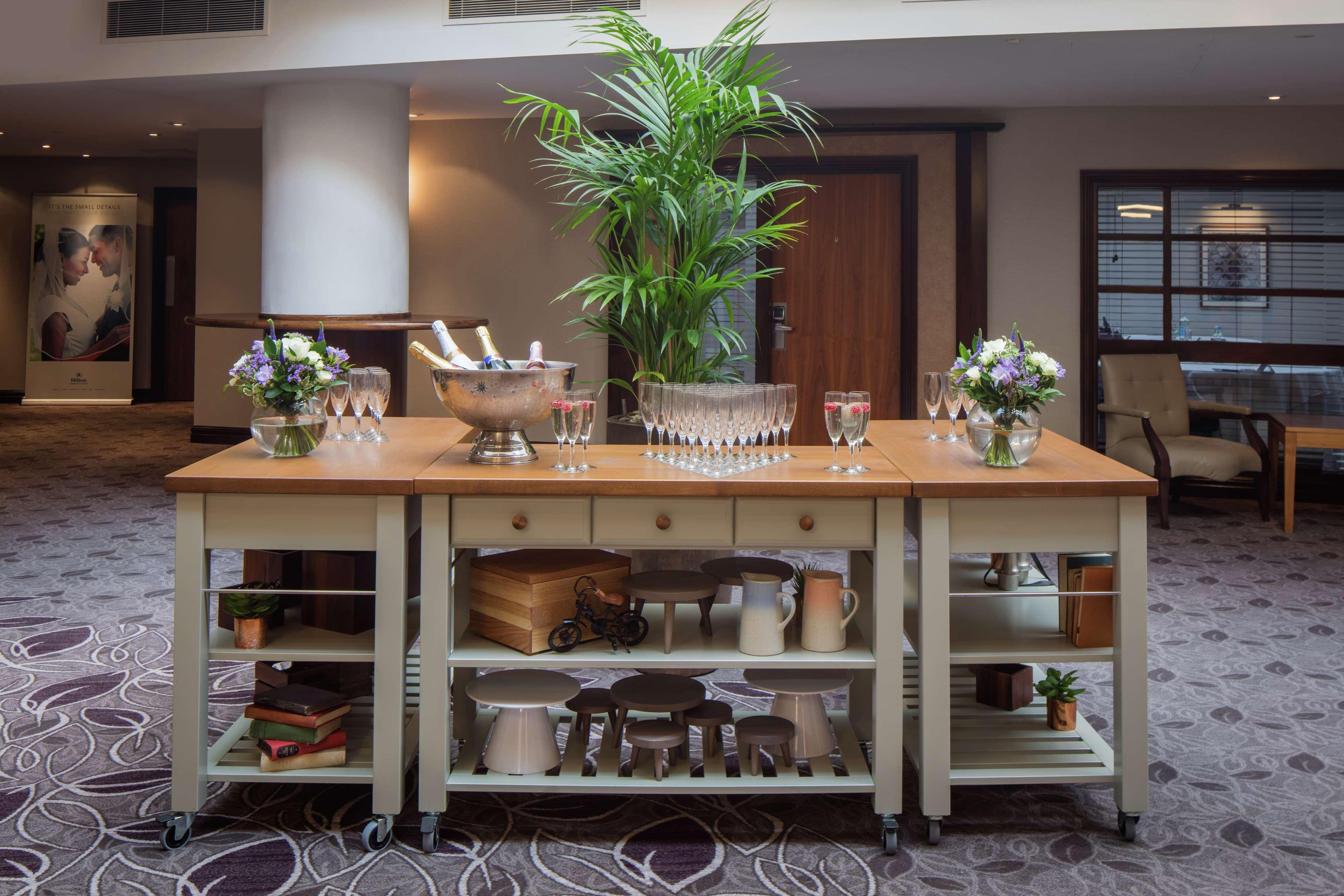 Hilton Cambridge City Centre Экстерьер фото