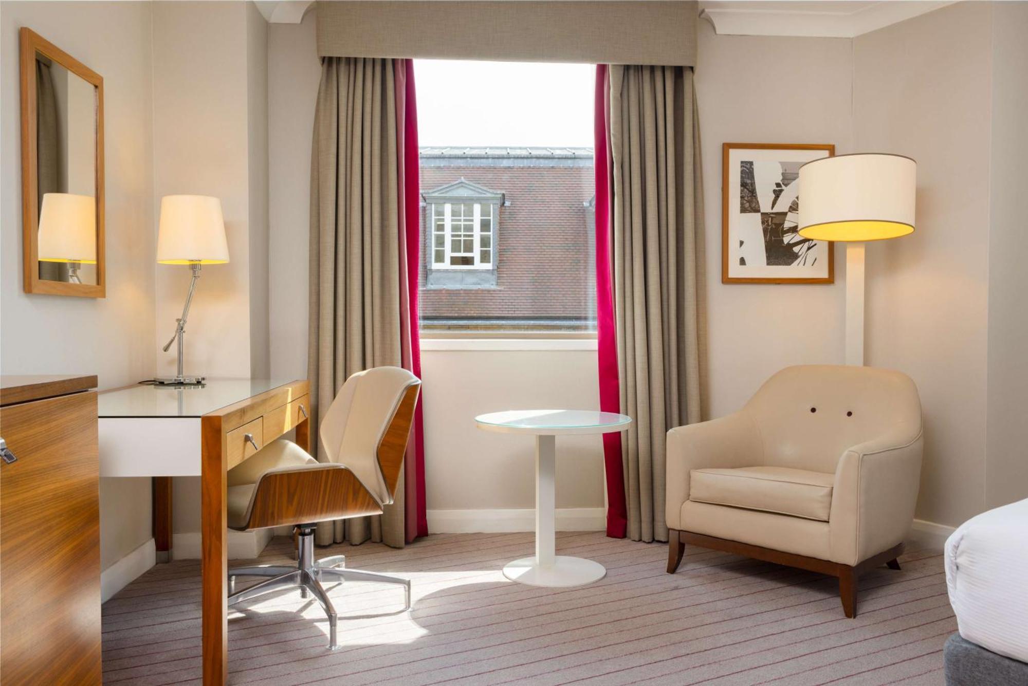 Hilton Cambridge City Centre Экстерьер фото