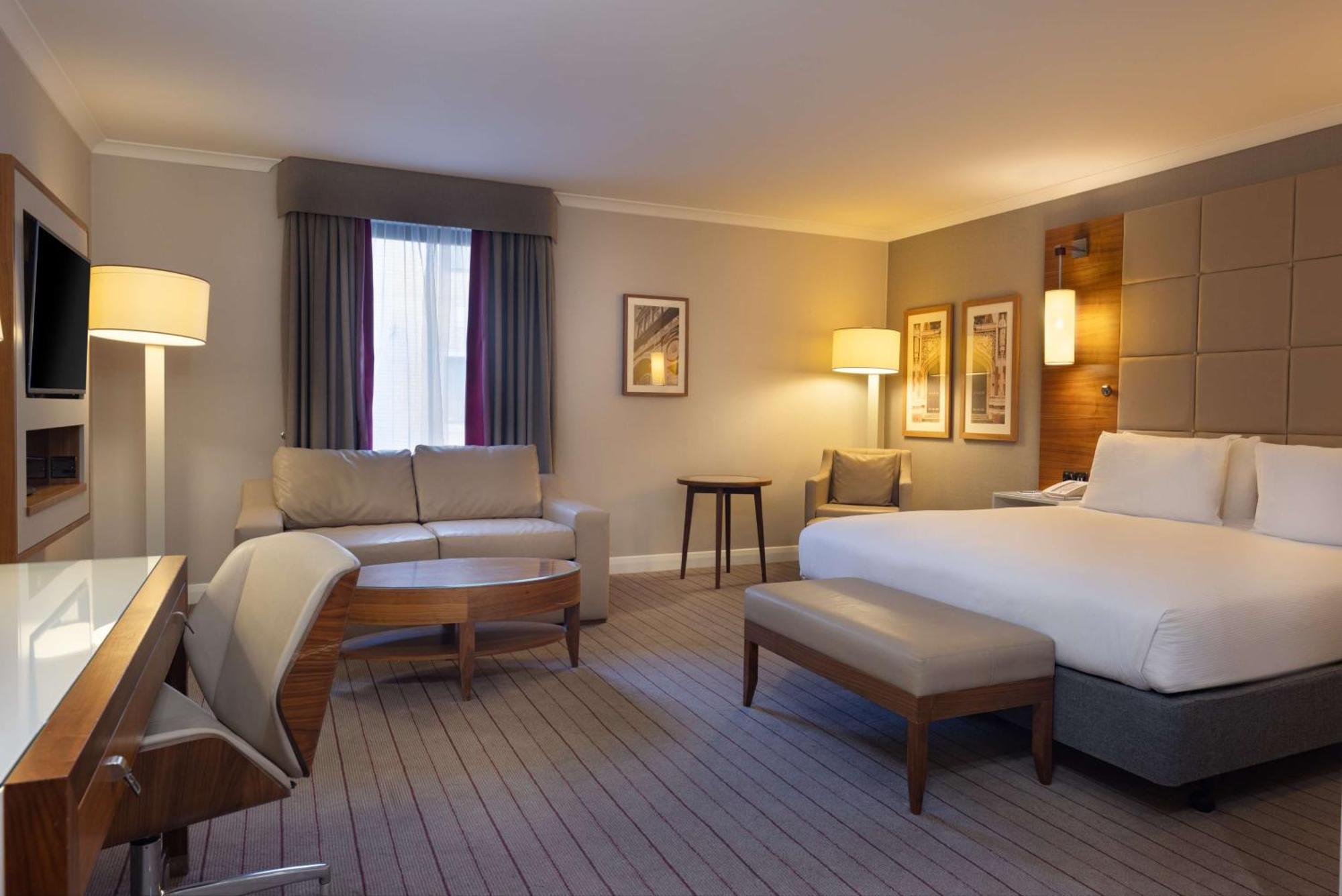 Hilton Cambridge City Centre Экстерьер фото