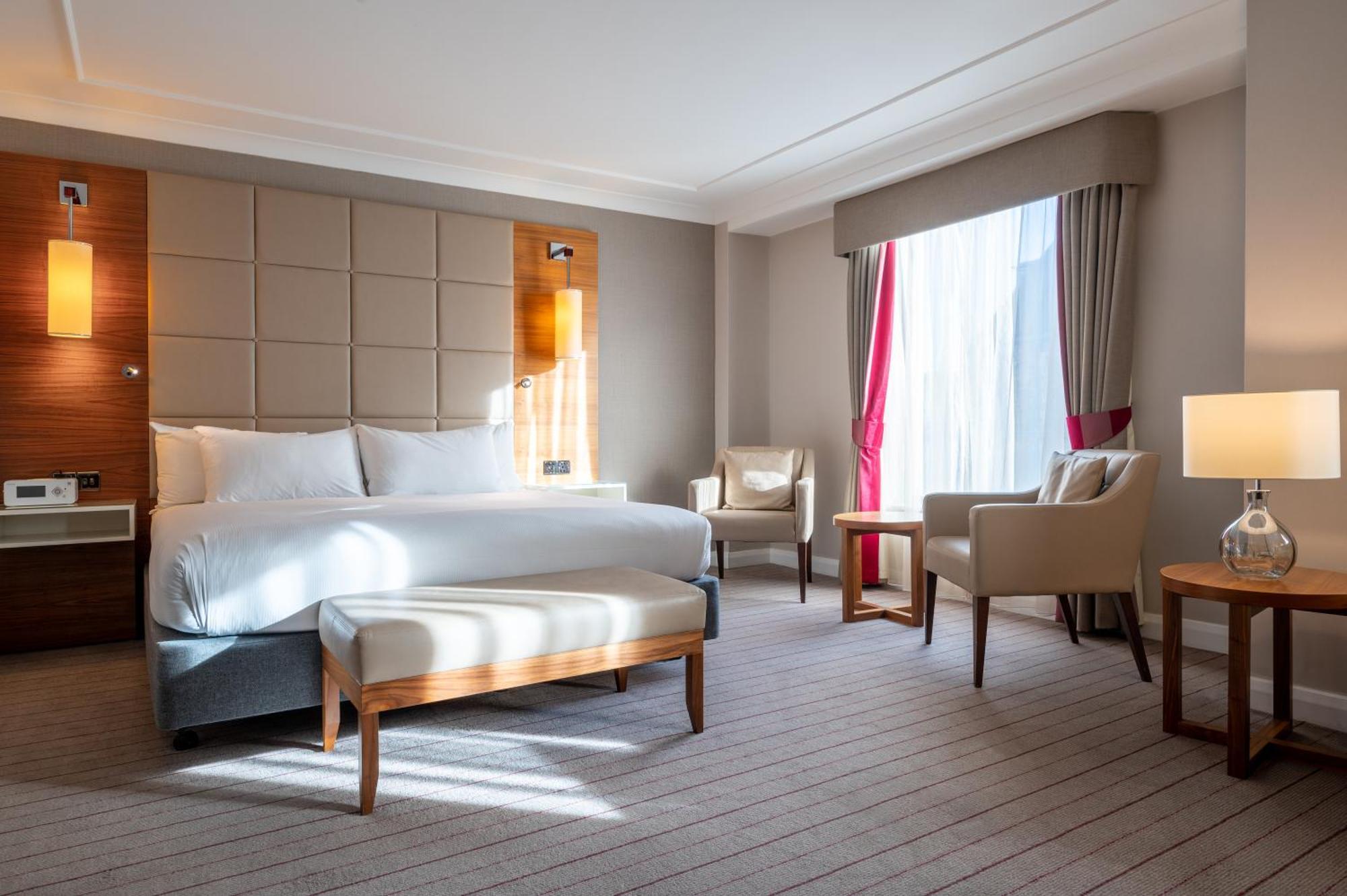 Hilton Cambridge City Centre Экстерьер фото