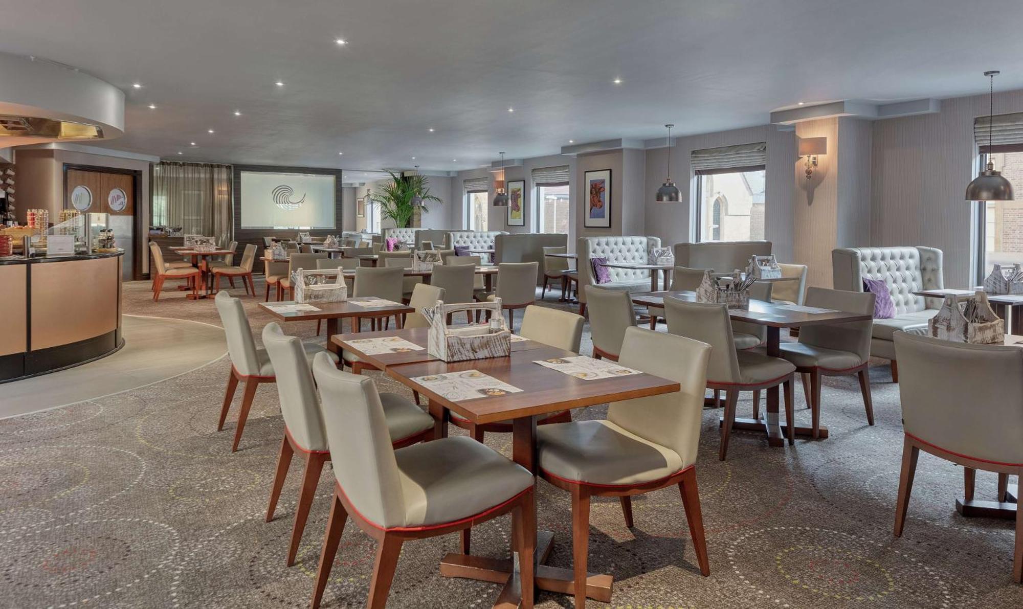 Hilton Cambridge City Centre Экстерьер фото