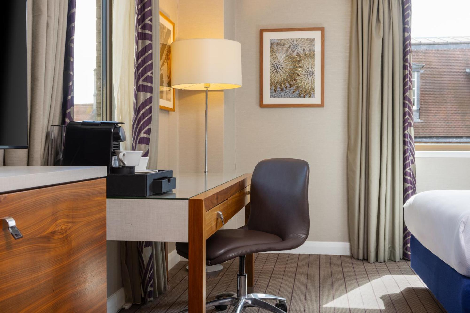Hilton Cambridge City Centre Экстерьер фото