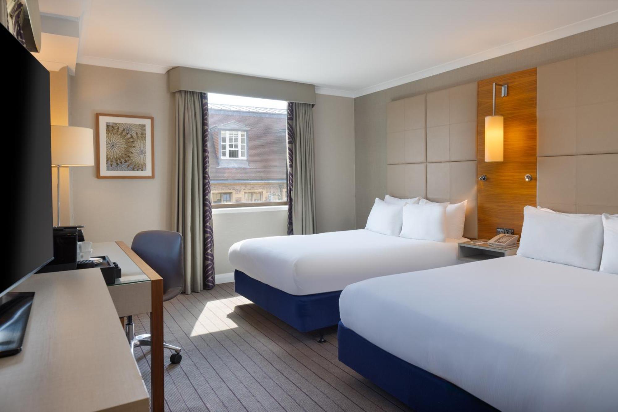 Hilton Cambridge City Centre Экстерьер фото